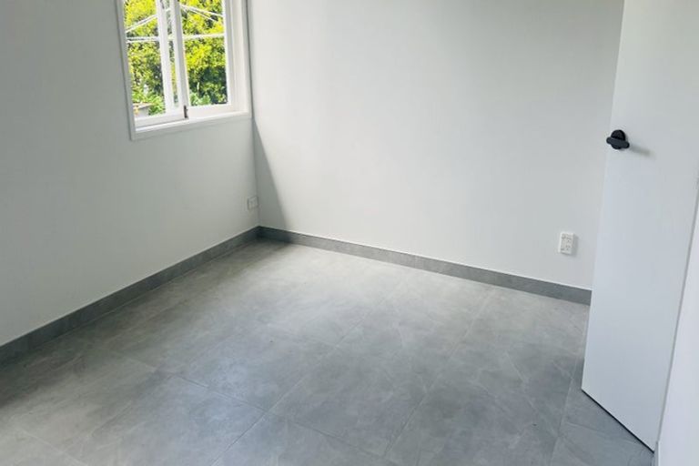 Photo of property in 14 Cloverly Crescent, Campbells Bay, Auckland, 0630