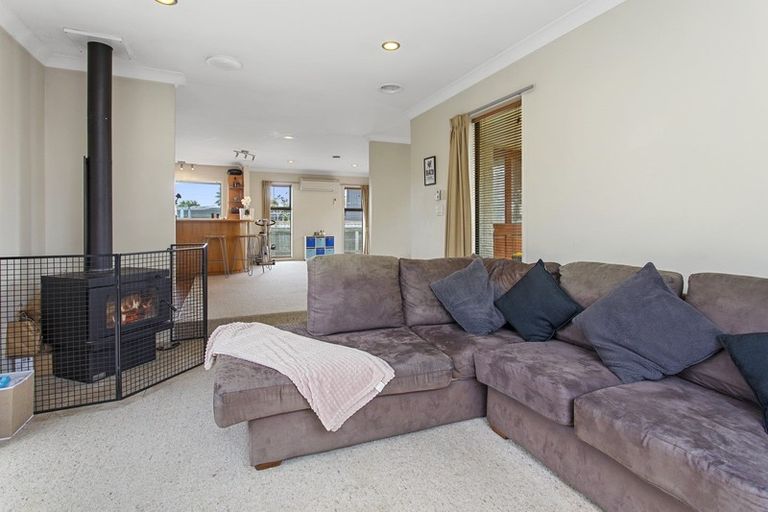 Photo of property in 4 Panckhurst Drive, Woodend, 7610