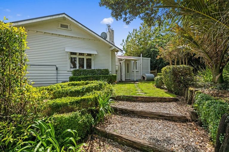Photo of property in 18 David Street, Westown, New Plymouth, 4310