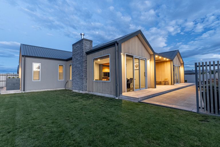 Photo of property in 21 Grandvue Drive, Twizel, 7901