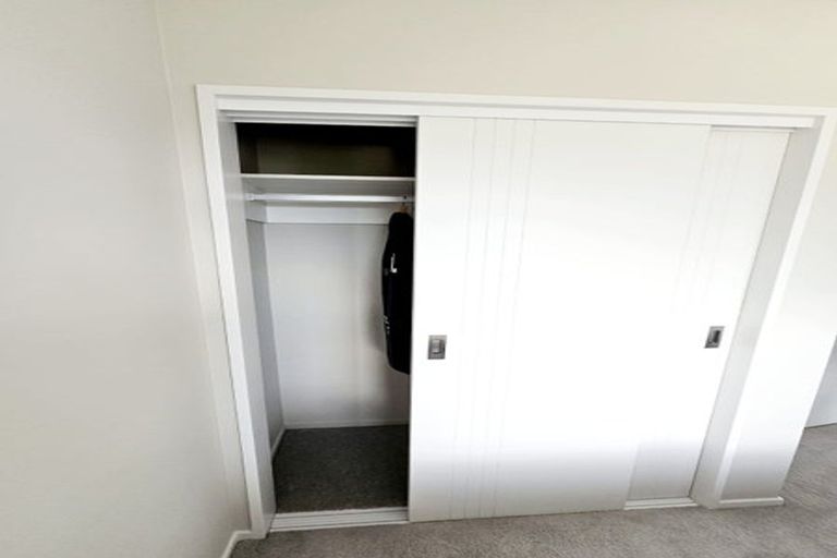 Photo of property in 247c Glenfield Road, Hillcrest, Auckland, 0627