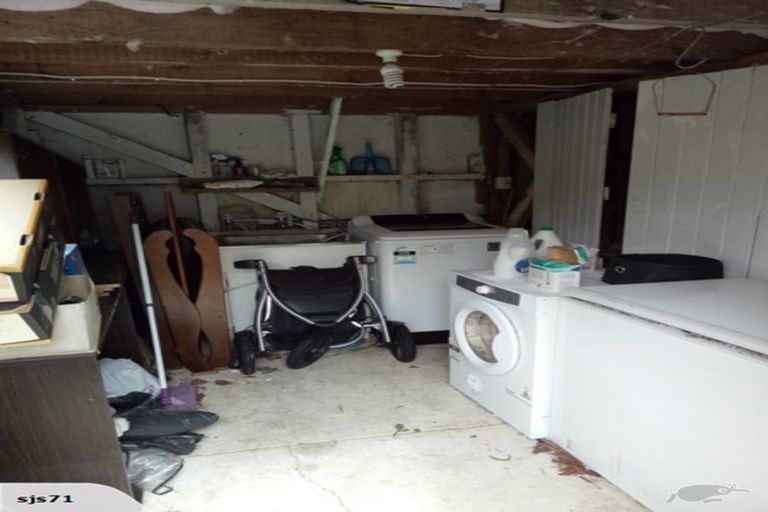 Photo of property in 1/12 Kauri Road, Birkenhead, Auckland, 0626