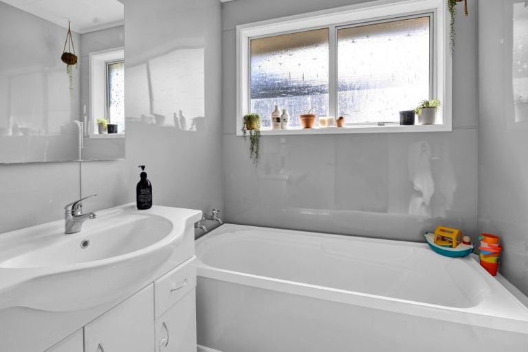 Photo of property in 5 Ulysses Street, Stratford, 4332