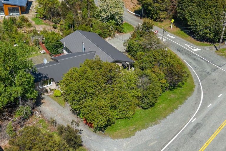 Photo of property in 7 Main Rd St Arnaud, St. Arnaud, Saint Arnaud, 7072