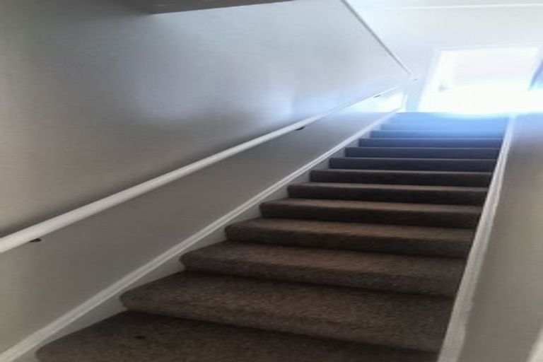 Photo of property in 120 Nicholson Road, Khandallah, Wellington, 6035