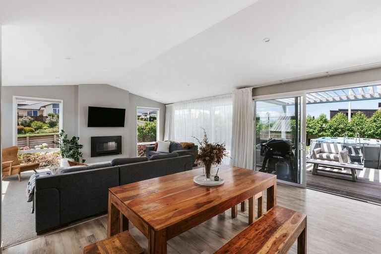 Photo of property in 19 Stingray Drive, Omokoroa, 3114