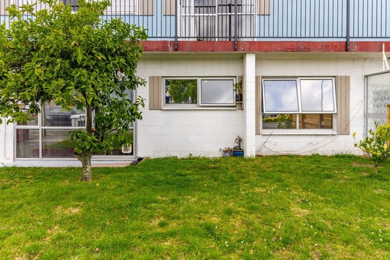 Photo of property in 1/8 Lee Road, Taradale, Napier, 4112