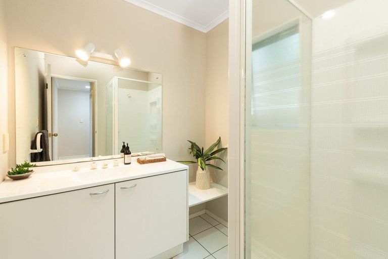 Photo of property in 5 Edgecumbe Way, Tauranga, 3110