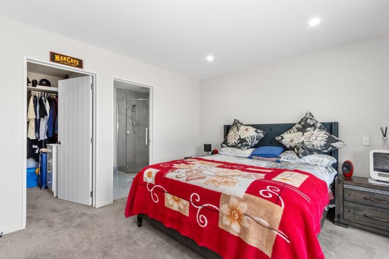 Photo of property in 32 Evelyn Crescent, Marshland, Christchurch, 8083