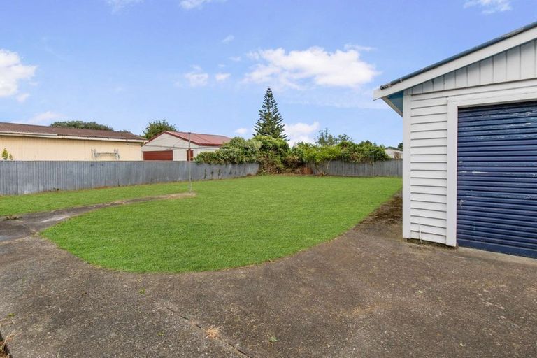 Photo of property in 14 Matai Street, Levin, 5510