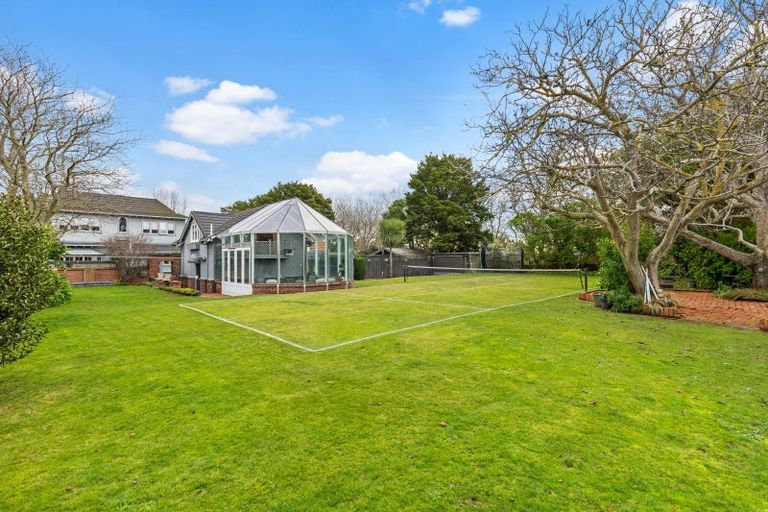 Photo of property in 209 Victoria Avenue, Hokowhitu, Palmerston North, 4410