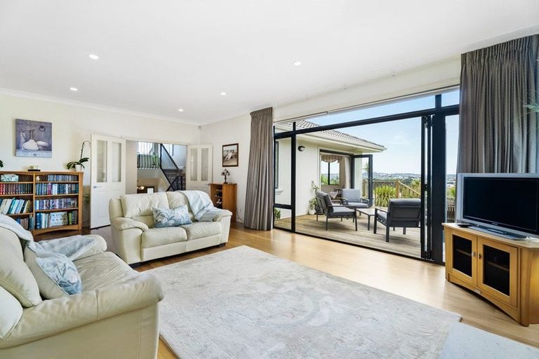 Photo of property in 36 Beauvoir Avenue, Matakatia, Whangaparaoa, 0930