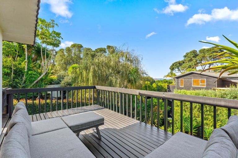 Photo of property in 2/93 Churchill Road, Murrays Bay, Auckland, 0630