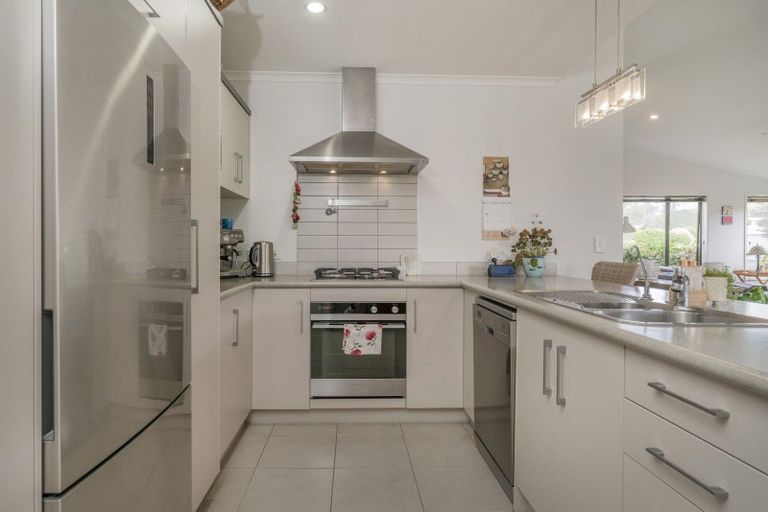 Photo of property in 18 Captain Wood Avenue, Whitianga, 3510