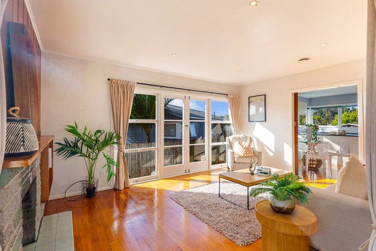 Photo of property in 28 O'donn Avenue, Beach Haven, Auckland, 0626
