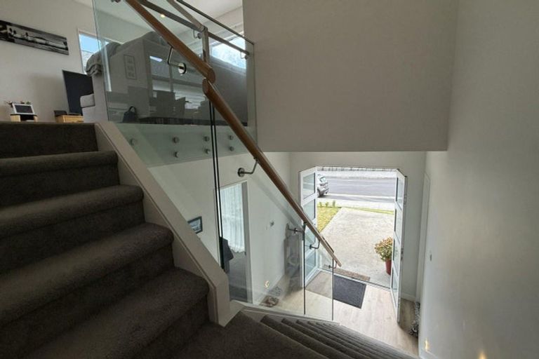 Photo of property in 144 Arran Point Parade, Orewa, 0931