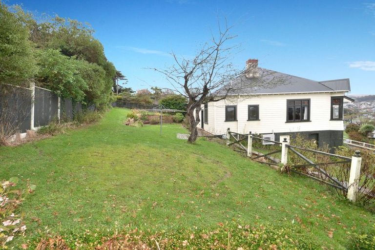 Photo of property in 11 Moana Crescent, Musselburgh, Dunedin, 9013