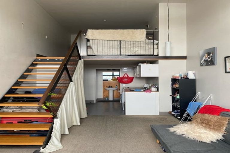 Photo of property in Urbane Apartments, 43/29 Webb Street, Mount Cook, Wellington, 6011