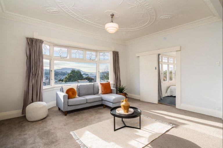 Photo of property in 84 Hazelhurst Pass, Caversham, Dunedin, 9012