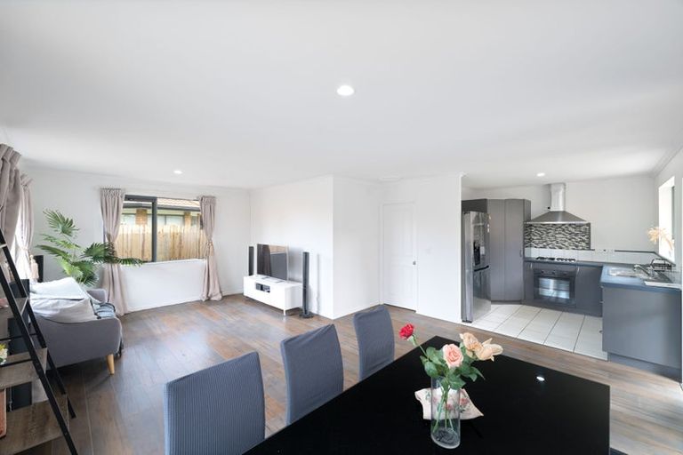 Photo of property in 6/72 Swanson Road, Henderson, Auckland, 0610