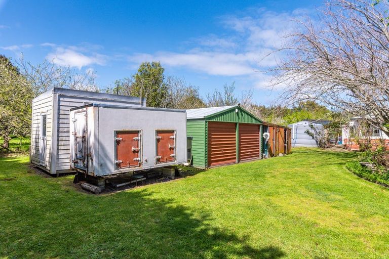 Photo of property in 35 Whelans Road, Levin, 5571