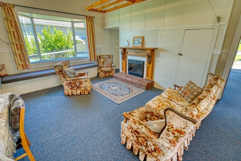 Photo of property in 55 Ahau Street, Moana, 7872