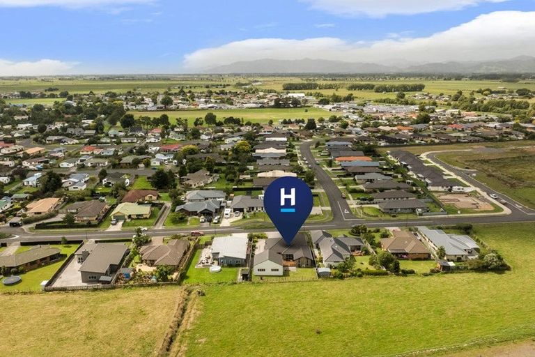 Photo of property in 64 Darlington Street, Ngatea, 3503