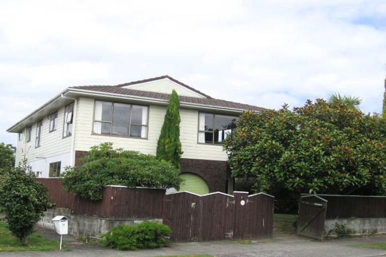 Photo of property in 24 Brightwater Crescent, Totara Park, Upper Hutt, 5018