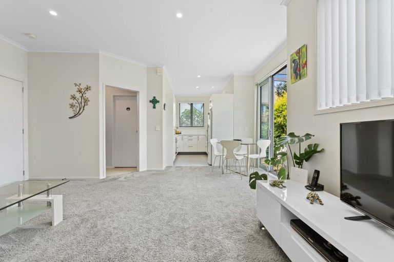 Photo of property in 7 Meteor Road, Hobsonville, Auckland, 0616