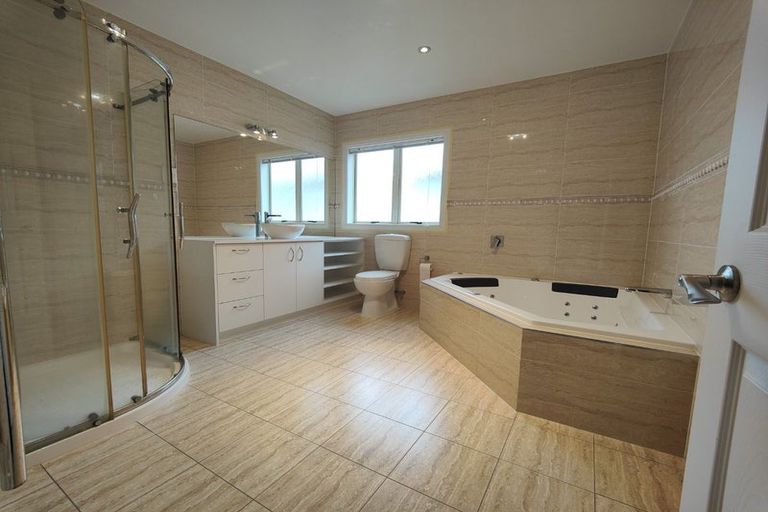 Photo of property in 6 Beggs Way, Flat Bush, Auckland, 2016