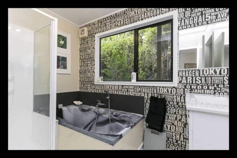 Photo of property in 12 Owhiro Bay Parade, Owhiro Bay, Wellington, 6023