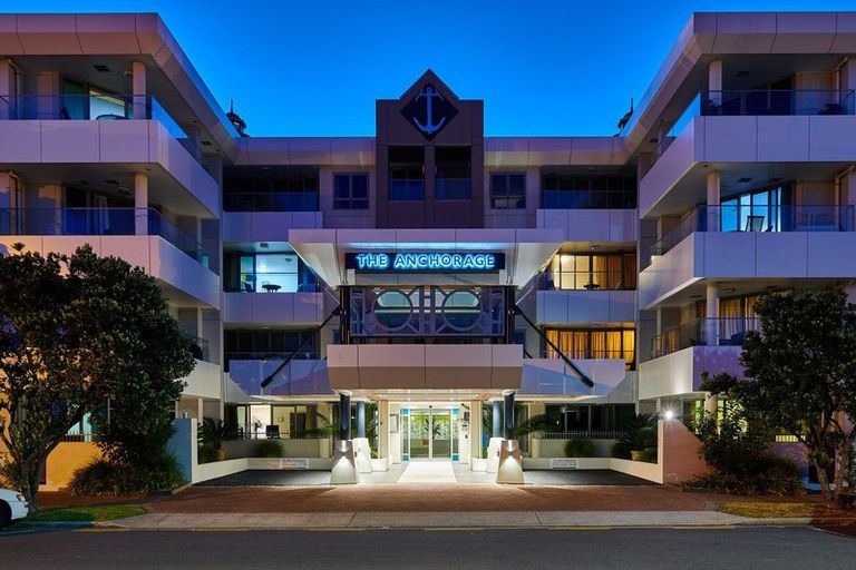 Photo of property in Anchorage Apartments, 401/36 Victoria Road, Mount Maunganui, 3116
