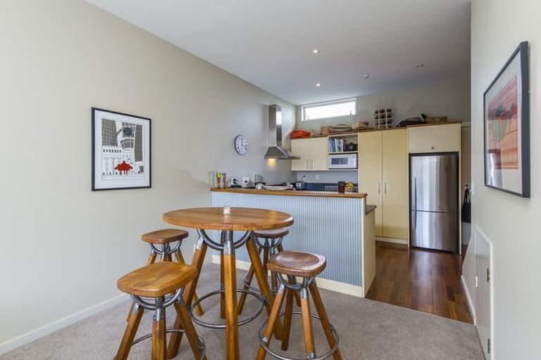 Photo of property in De Vere Apartments, 24/23 Tennyson Street, Te Aro, Wellington, 6011