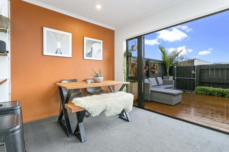 Photo of property in 19 Beardmore Lane, Papakura, 2110