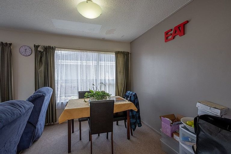 Photo of property in 2 Shaldon Crescent, Blagdon, New Plymouth, 4310