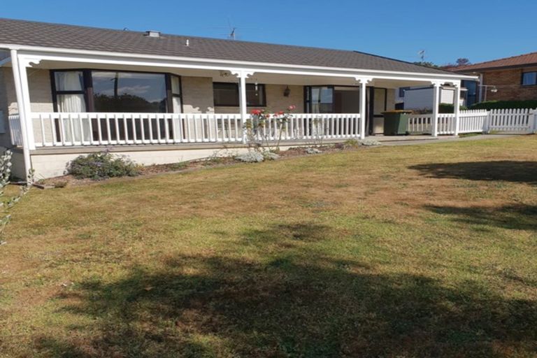 Photo of property in 1/28 Hall Street, Pukekohe, 2120