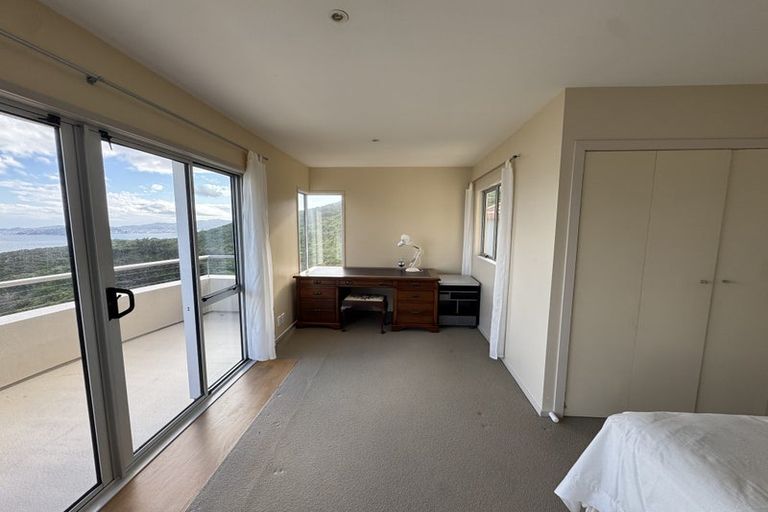 Photo of property in 14 Forbes Lane, Newlands, Wellington, 6037