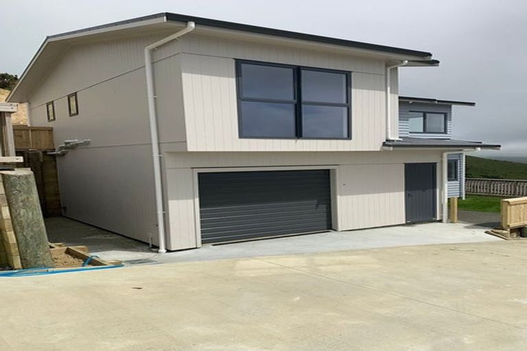 Photo of property in 9 Comber Place, Johnsonville, Wellington, 6037