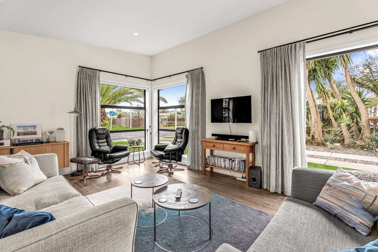 Photo of property in 17 Arthur Street, Whitianga, 3510