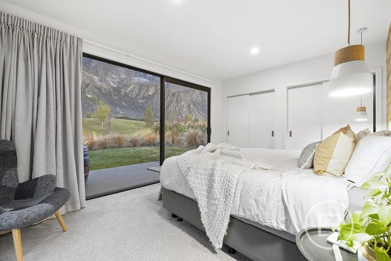 Photo of property in 3 Rabbiters Drive, Jacks Point, Queenstown, 9371