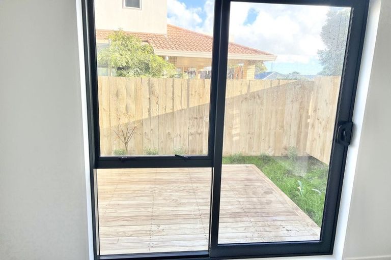 Photo of property in 2/5 Chevis Place, Pakuranga, Auckland, 2010