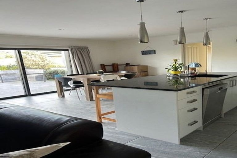 Photo of property in 4 Padstow Place, Camborne, Porirua, 5026