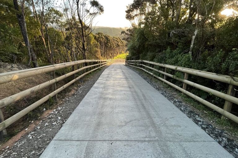 Photo of property in 185 Zanders Road, Helensville, Waimauku, 0882