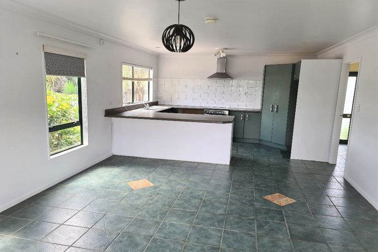 Photo of property in 544 Don Buck Road, Westgate, Auckland, 0614