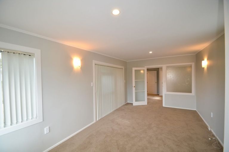 Photo of property in 672 Pakuranga Road, Howick, Auckland, 2010