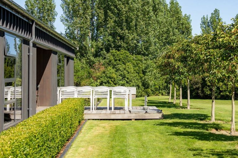 Photo of property in 102 Oxford Street, Martinborough, 5711