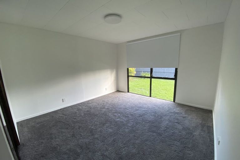 Photo of property in 36 Caribbean Drive, Unsworth Heights, Auckland, 0632