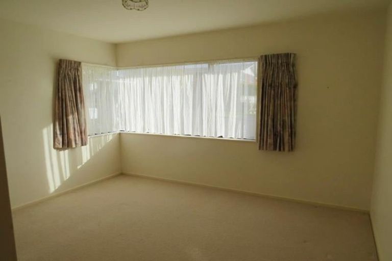 Photo of property in 5 Kellyville Heights, Merrilands, New Plymouth, 4312