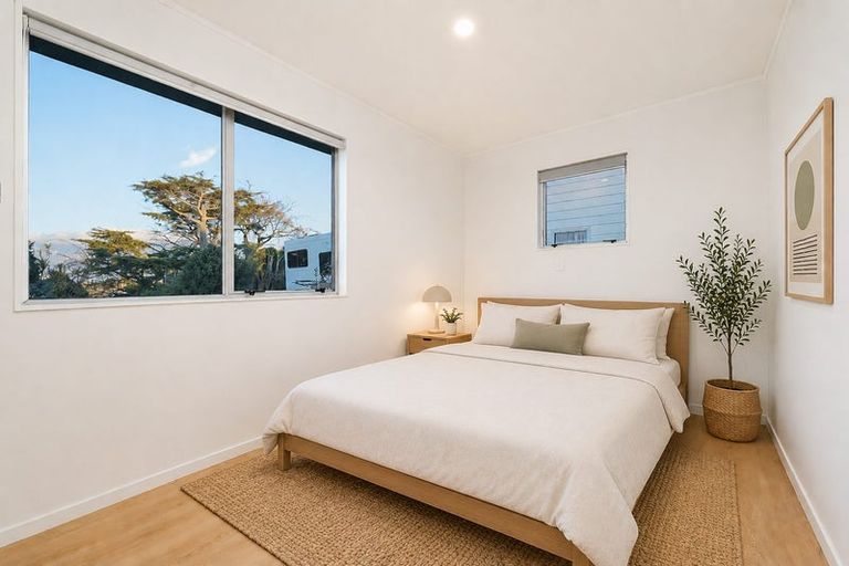 Photo of property in 12 Raelene Place, Massey, Auckland, 0614