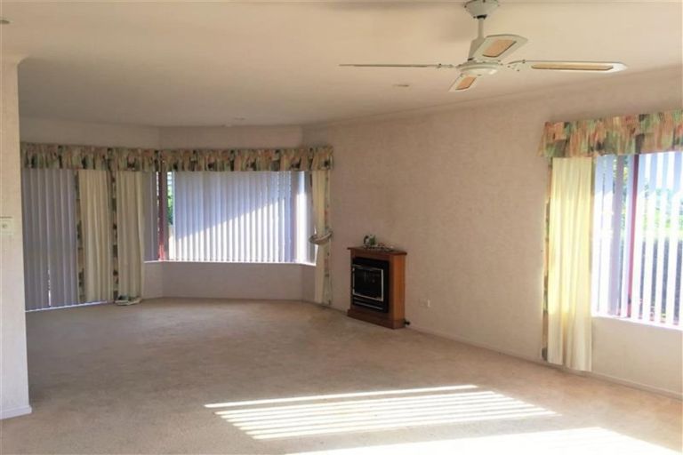 Photo of property in 227a Hill Road, The Gardens, Auckland, 2105